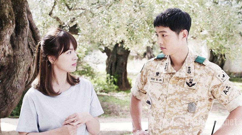 宋仲基宋慧乔剧照 宋仲基宋慧乔剧照