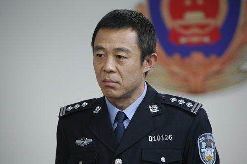 50岁侯勇低调三婚妻子王瑞仅20出头 跨年恋真的如此强大吗?