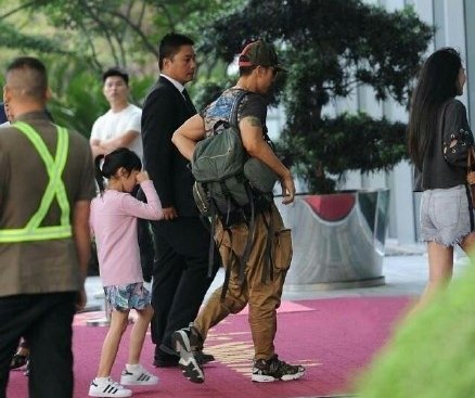 ��������Ө��һ������� ������������Ө������