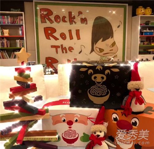 甘比晒礼物照是怎么回事 甘比晒什么礼物照 甘比晒礼物照是怎么回事 甘比晒什么礼物照